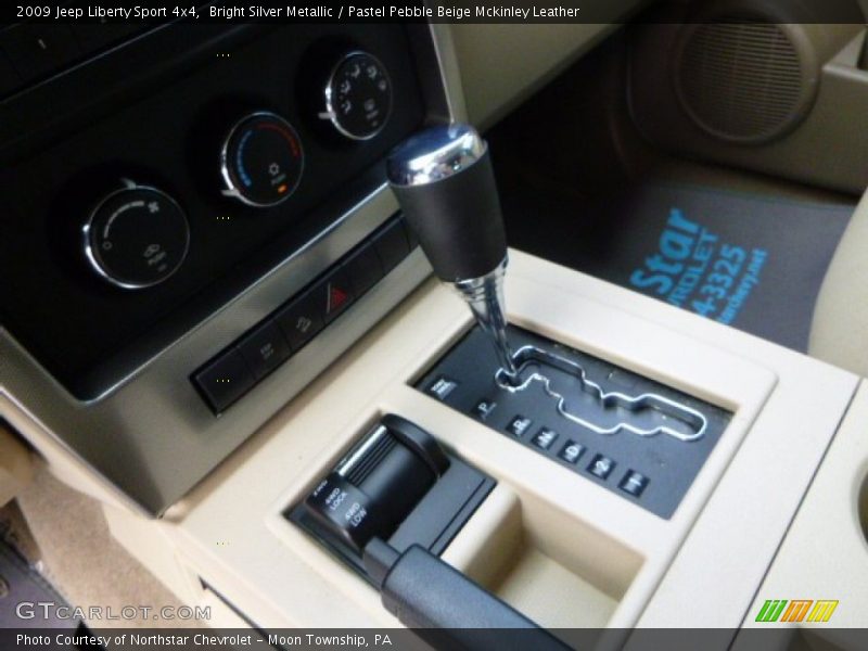 Bright Silver Metallic / Pastel Pebble Beige Mckinley Leather 2009 Jeep Liberty Sport 4x4