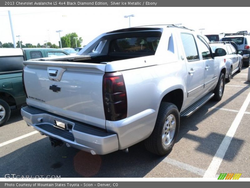 Silver Ice Metallic / Ebony 2013 Chevrolet Avalanche LS 4x4 Black Diamond Edition