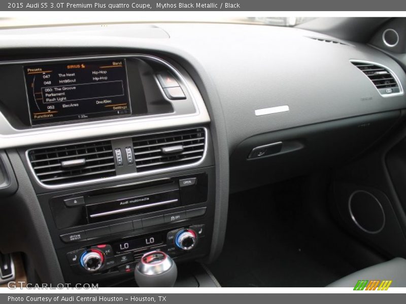 Dashboard of 2015 S5 3.0T Premium Plus quattro Coupe