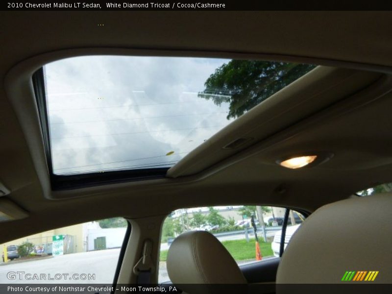 White Diamond Tricoat / Cocoa/Cashmere 2010 Chevrolet Malibu LT Sedan