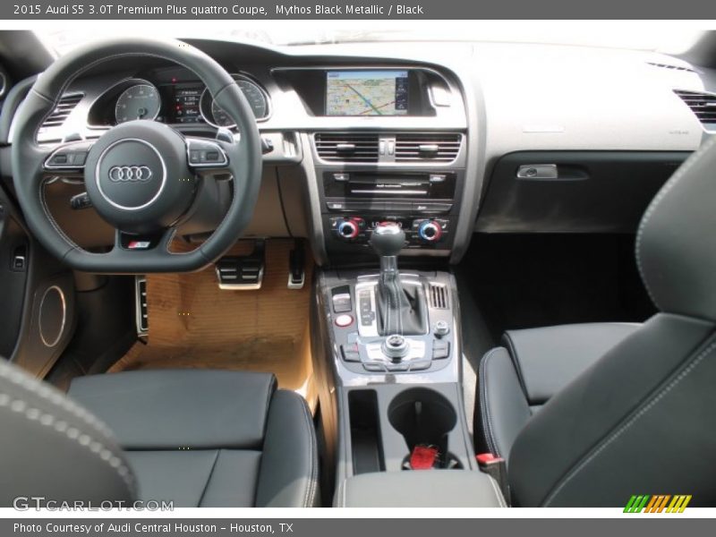 Dashboard of 2015 S5 3.0T Premium Plus quattro Coupe