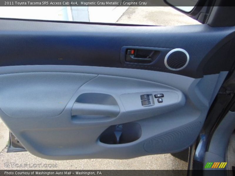 Magnetic Gray Metallic / Graphite Gray 2011 Toyota Tacoma SR5 Access Cab 4x4