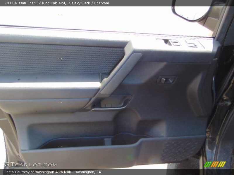 Galaxy Black / Charcoal 2011 Nissan Titan SV King Cab 4x4