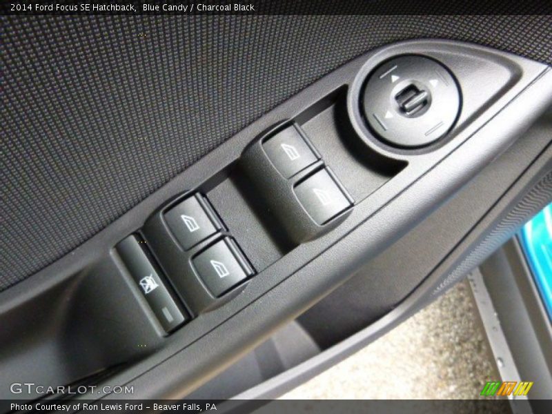 Blue Candy / Charcoal Black 2014 Ford Focus SE Hatchback