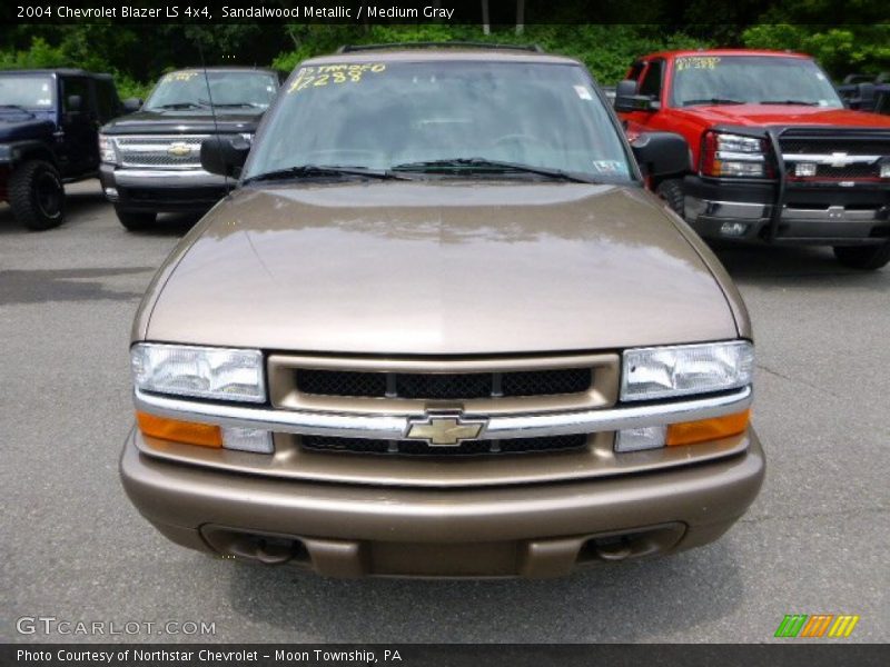 Sandalwood Metallic / Medium Gray 2004 Chevrolet Blazer LS 4x4