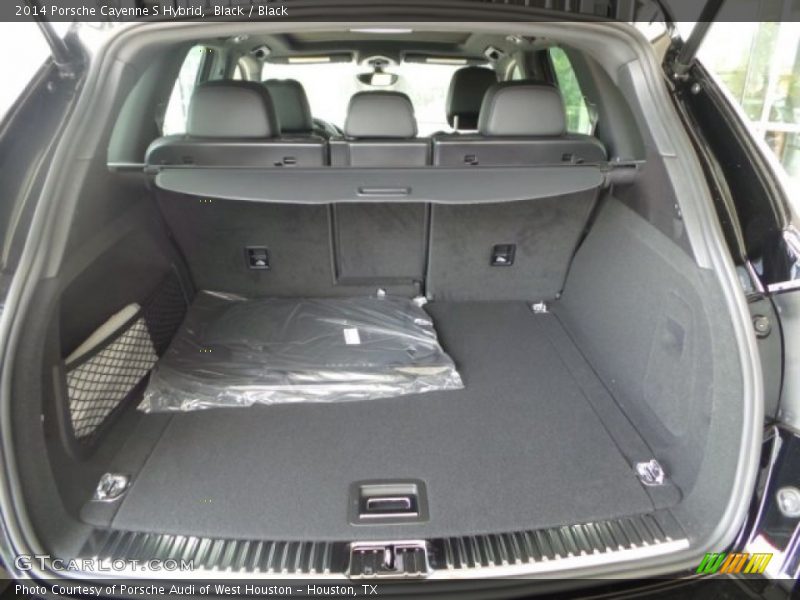  2014 Cayenne S Hybrid Trunk