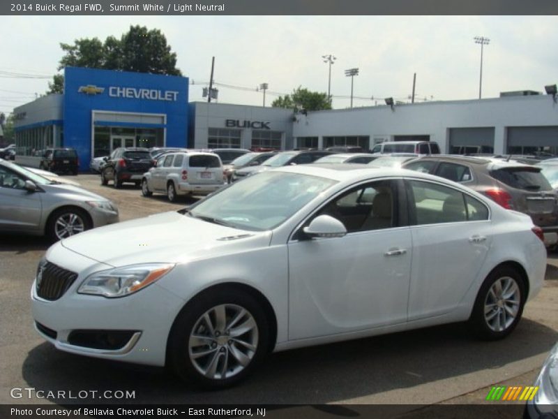 Summit White / Light Neutral 2014 Buick Regal FWD