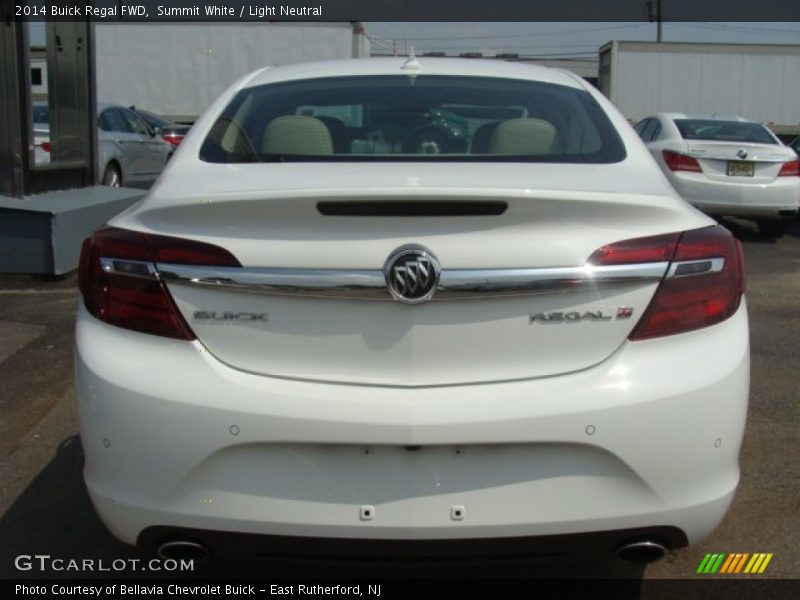 Summit White / Light Neutral 2014 Buick Regal FWD