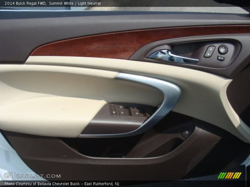 Summit White / Light Neutral 2014 Buick Regal FWD