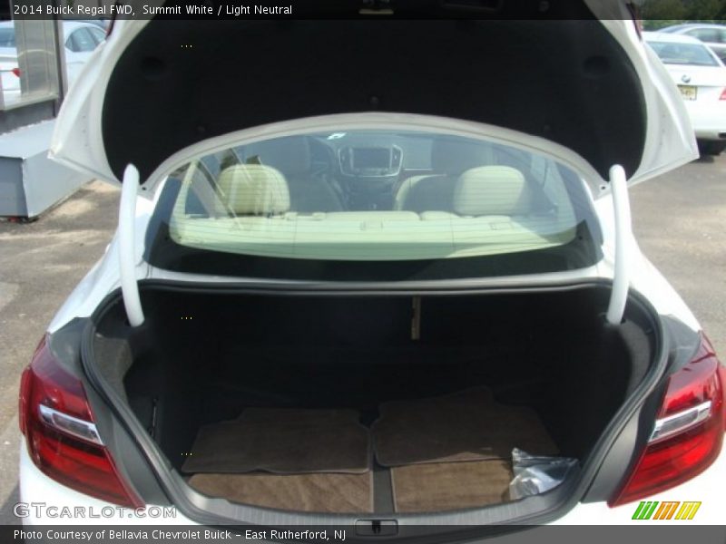 Summit White / Light Neutral 2014 Buick Regal FWD