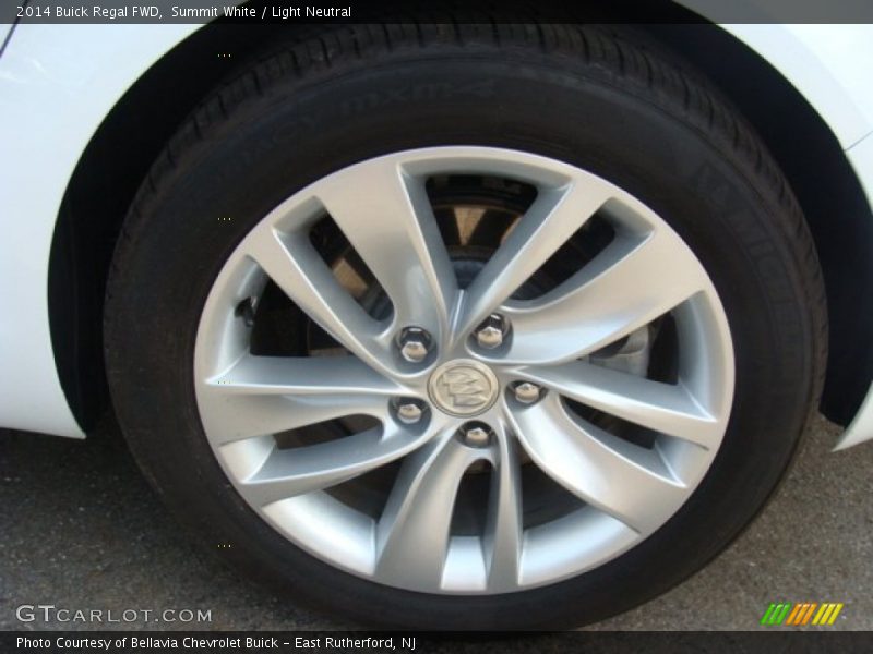 Summit White / Light Neutral 2014 Buick Regal FWD