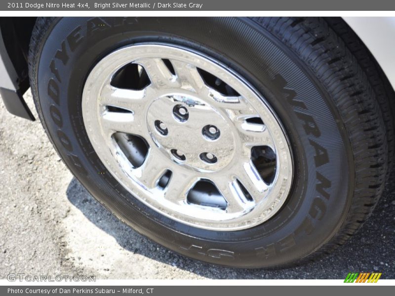 Bright Silver Metallic / Dark Slate Gray 2011 Dodge Nitro Heat 4x4