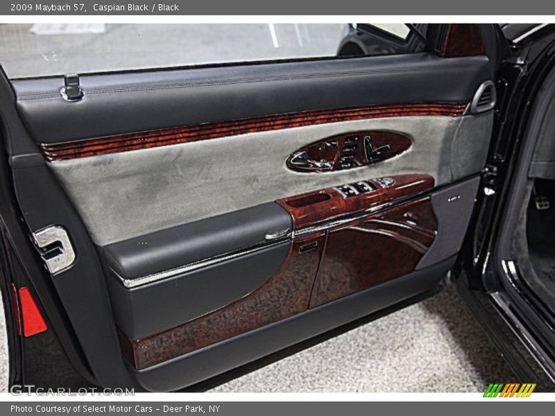 Door Panel of 2009 57 