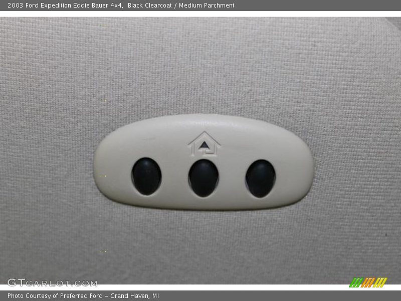 Black Clearcoat / Medium Parchment 2003 Ford Expedition Eddie Bauer 4x4
