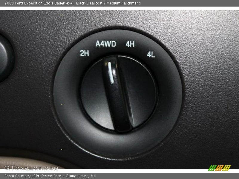 Black Clearcoat / Medium Parchment 2003 Ford Expedition Eddie Bauer 4x4