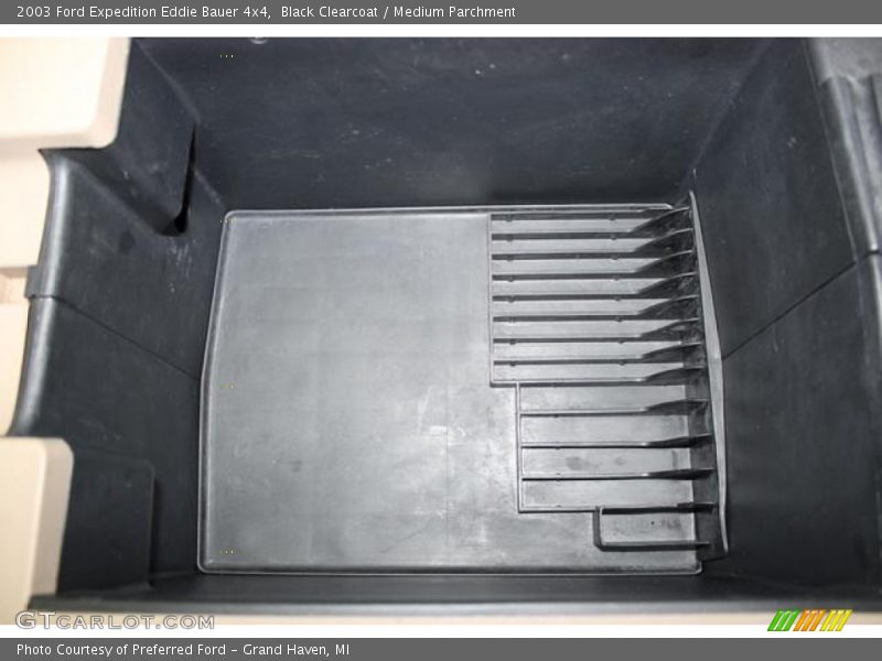 Black Clearcoat / Medium Parchment 2003 Ford Expedition Eddie Bauer 4x4