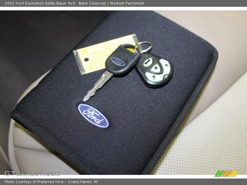 Black Clearcoat / Medium Parchment 2003 Ford Expedition Eddie Bauer 4x4