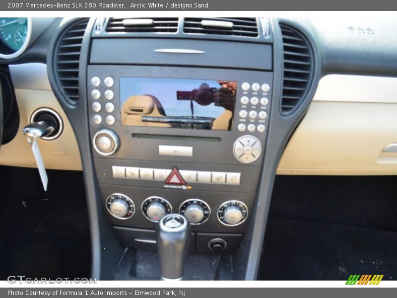 Arctic White / designo Sand 2007 Mercedes-Benz SLK 280 Roadster