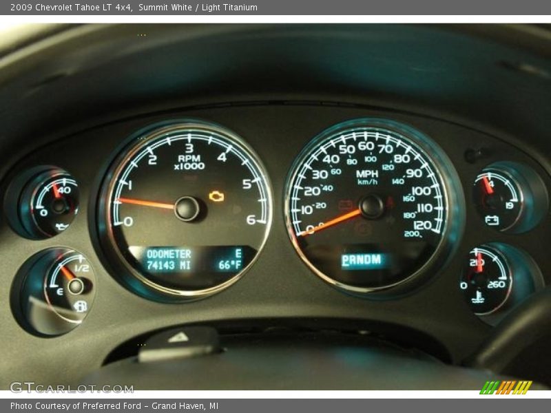 Summit White / Light Titanium 2009 Chevrolet Tahoe LT 4x4