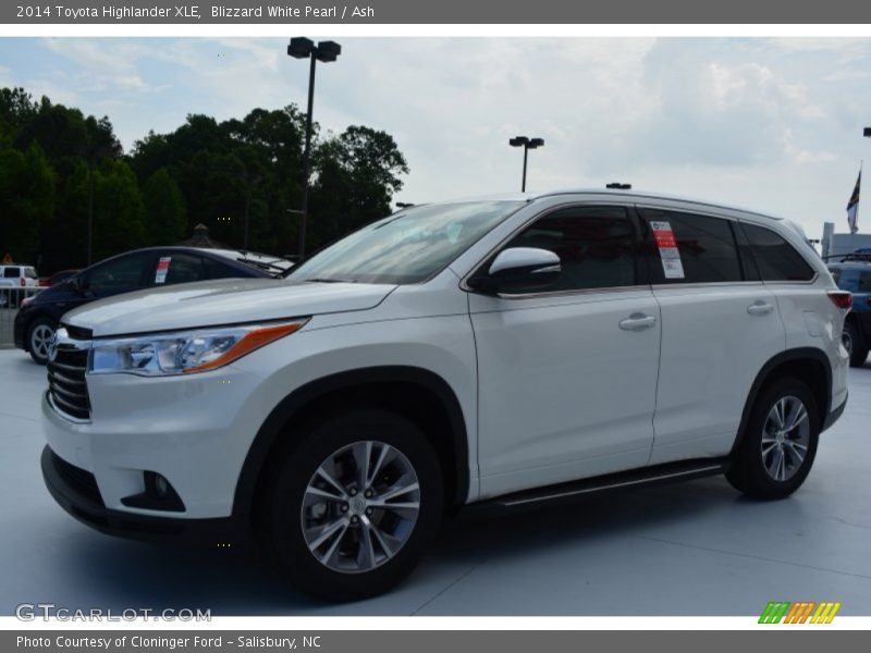 Blizzard White Pearl / Ash 2014 Toyota Highlander XLE