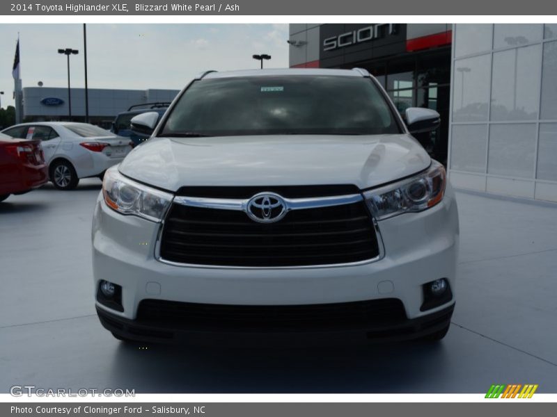 Blizzard White Pearl / Ash 2014 Toyota Highlander XLE