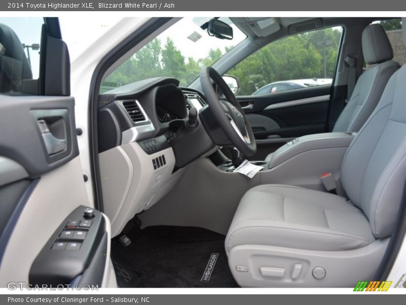 Blizzard White Pearl / Ash 2014 Toyota Highlander XLE
