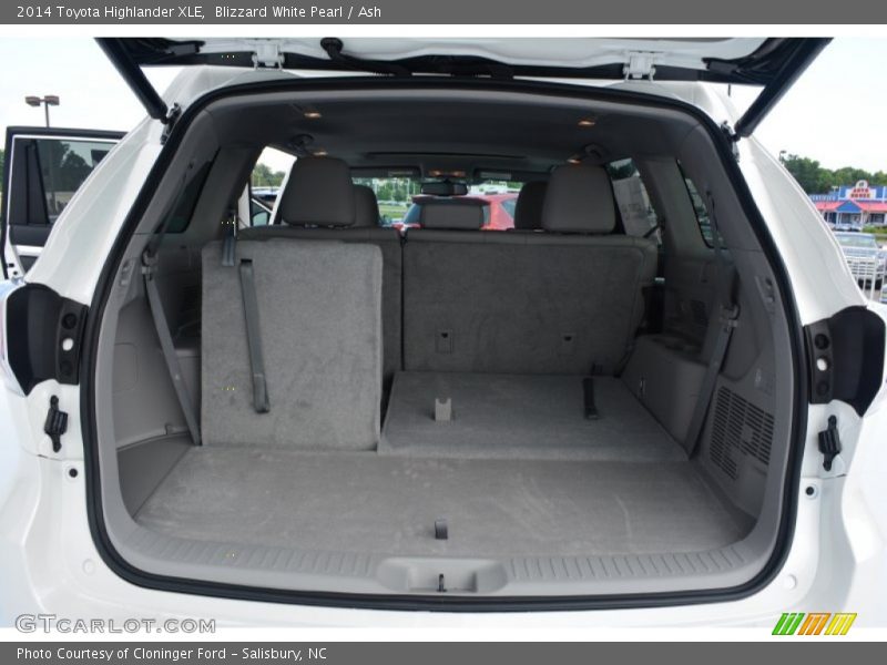 Blizzard White Pearl / Ash 2014 Toyota Highlander XLE