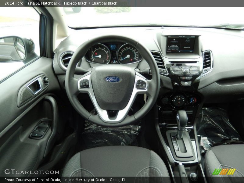 Tuxedo Black / Charcoal Black 2014 Ford Fiesta SE Hatchback