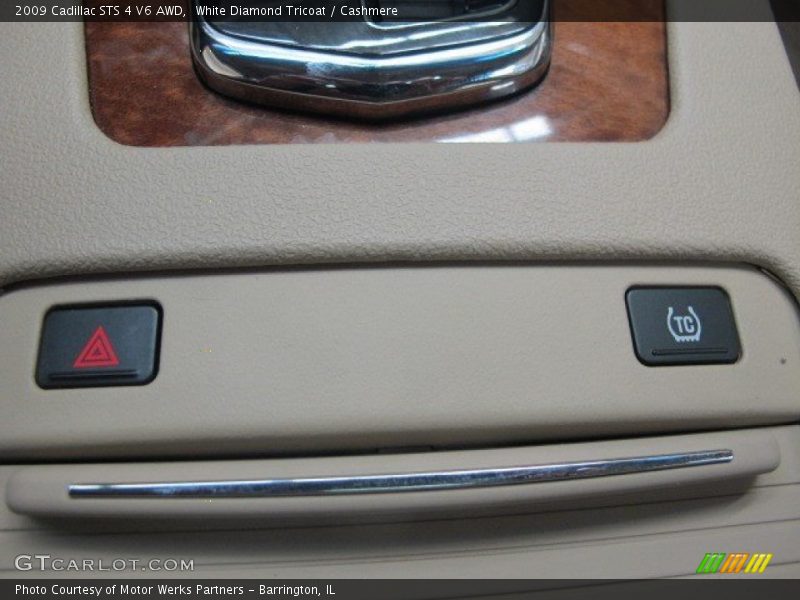 White Diamond Tricoat / Cashmere 2009 Cadillac STS 4 V6 AWD