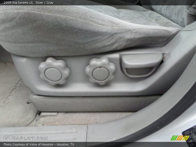 Silver / Gray 2006 Kia Sorento LX