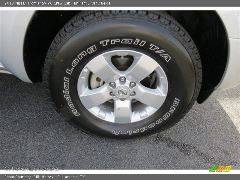 Brilliant Silver / Beige 2013 Nissan Frontier SV V6 Crew Cab
