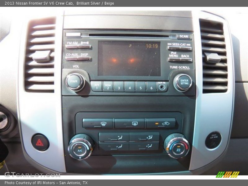 Brilliant Silver / Beige 2013 Nissan Frontier SV V6 Crew Cab
