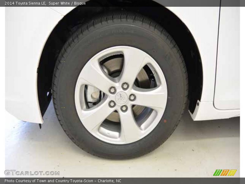 Super White / Bisque 2014 Toyota Sienna LE