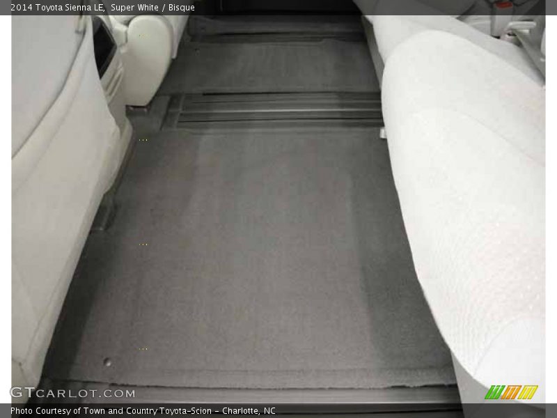 Super White / Bisque 2014 Toyota Sienna LE