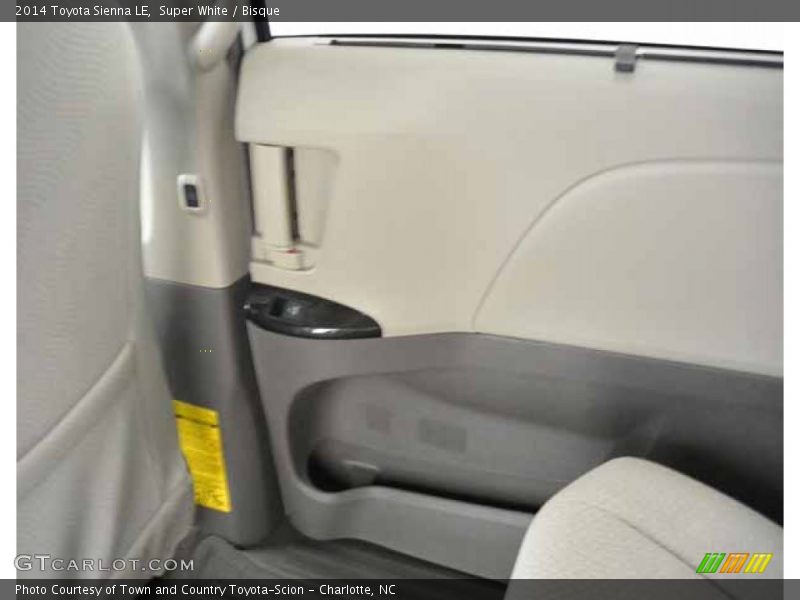 Super White / Bisque 2014 Toyota Sienna LE