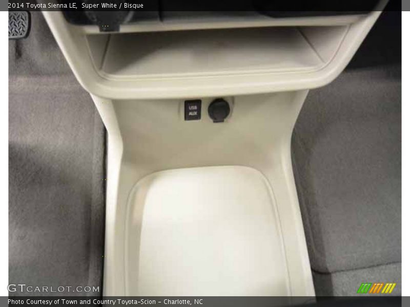 Super White / Bisque 2014 Toyota Sienna LE
