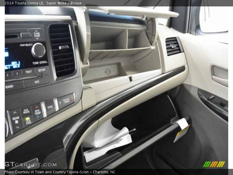 Super White / Bisque 2014 Toyota Sienna LE