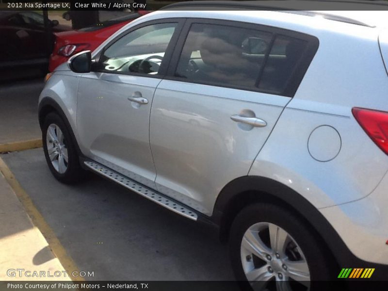 Clear White / Alpine Gray 2012 Kia Sportage LX