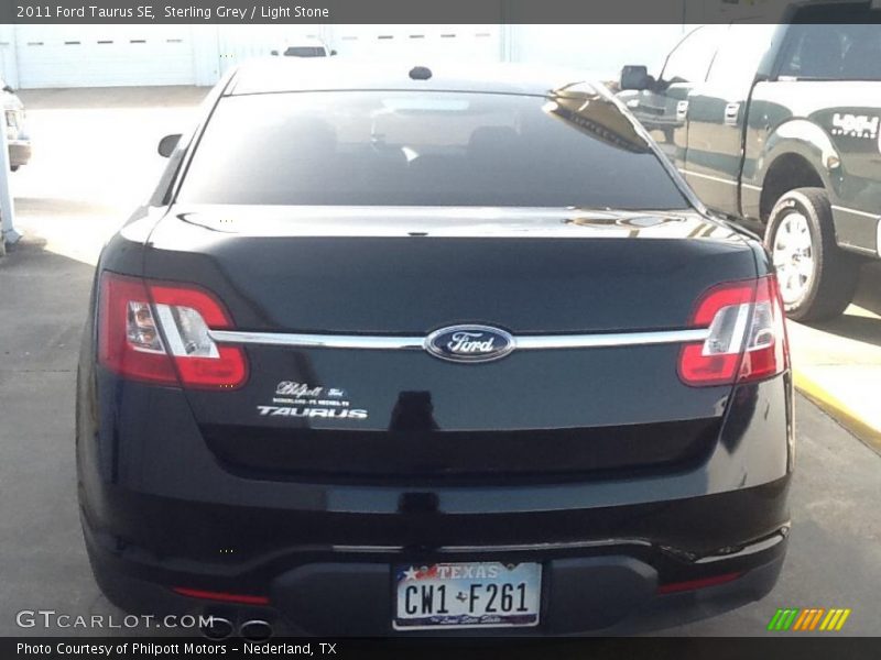 Sterling Grey / Light Stone 2011 Ford Taurus SE