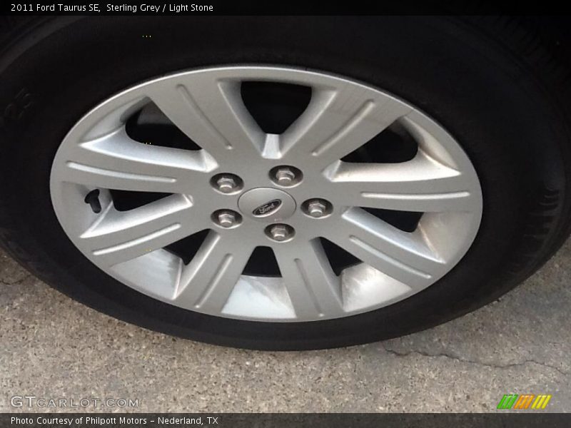 Sterling Grey / Light Stone 2011 Ford Taurus SE