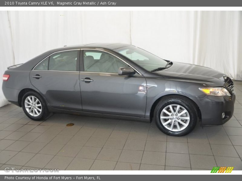 Magnetic Gray Metallic / Ash Gray 2010 Toyota Camry XLE V6