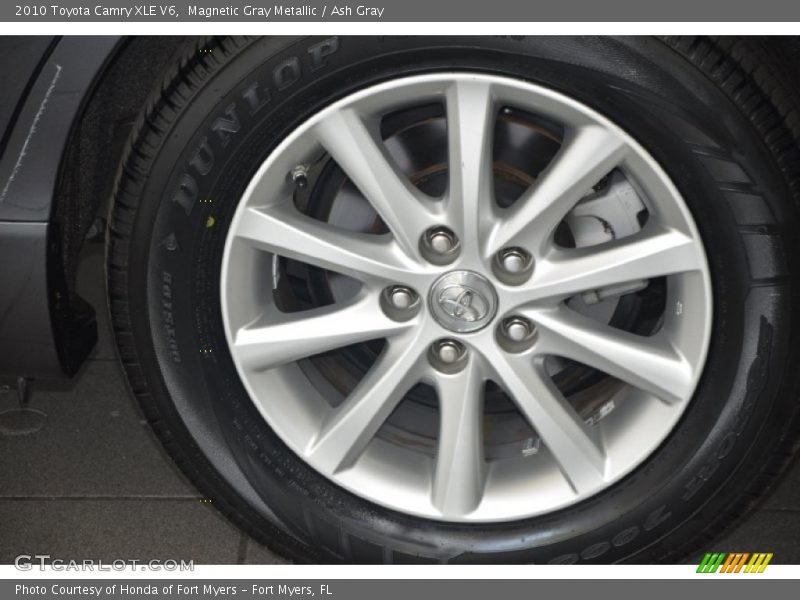 Magnetic Gray Metallic / Ash Gray 2010 Toyota Camry XLE V6