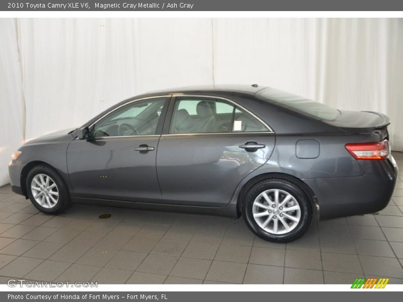 Magnetic Gray Metallic / Ash Gray 2010 Toyota Camry XLE V6