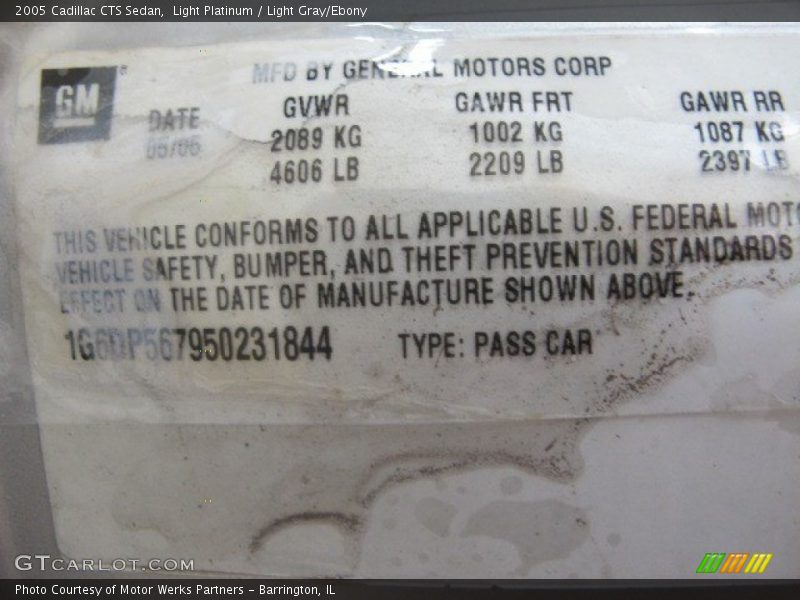 Light Platinum / Light Gray/Ebony 2005 Cadillac CTS Sedan