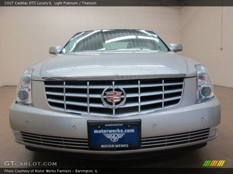 Light Platinum / Titanium 2007 Cadillac DTS Luxury II