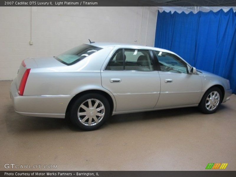 Light Platinum / Titanium 2007 Cadillac DTS Luxury II