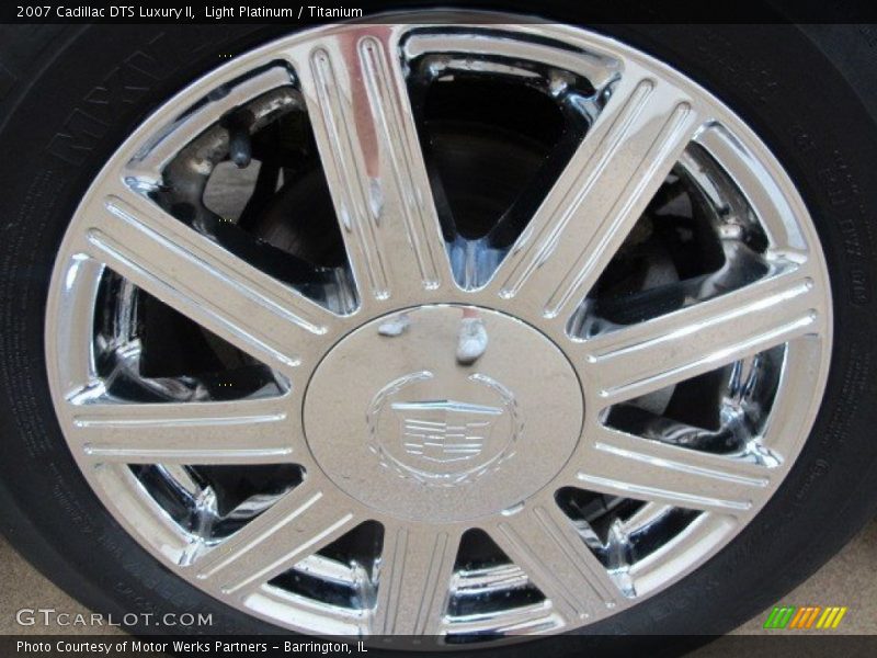 Light Platinum / Titanium 2007 Cadillac DTS Luxury II