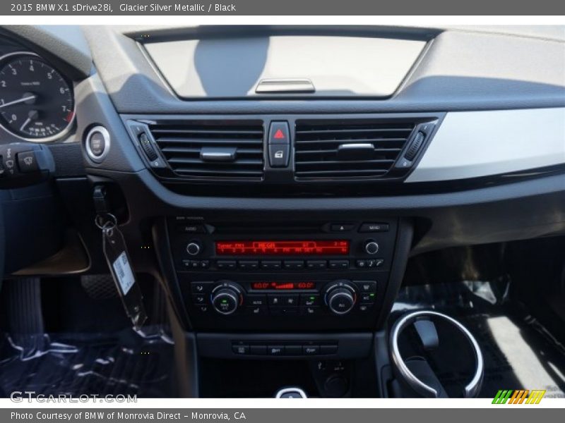 Glacier Silver Metallic / Black 2015 BMW X1 sDrive28i