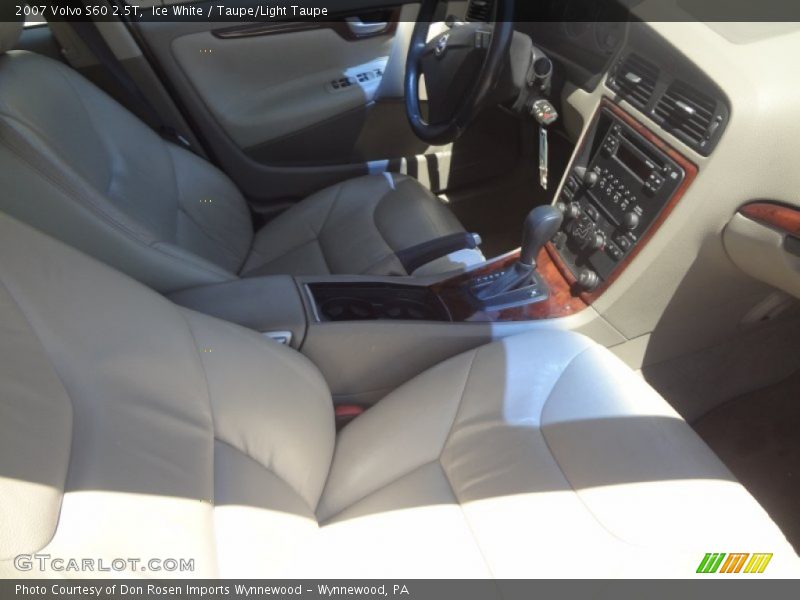 Ice White / Taupe/Light Taupe 2007 Volvo S60 2.5T