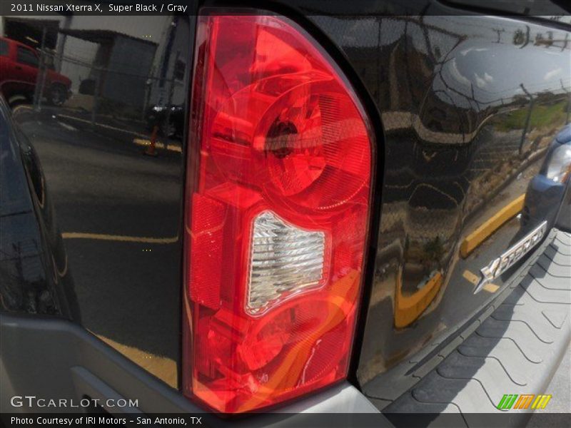 Super Black / Gray 2011 Nissan Xterra X